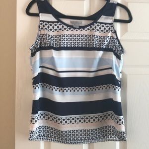 Sleeveless patterned top